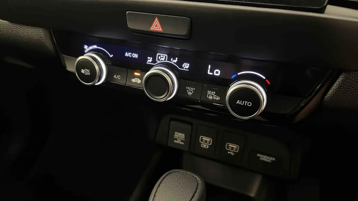 2022-honda-jazz-15-i-mmd-sr-109ps-big-19