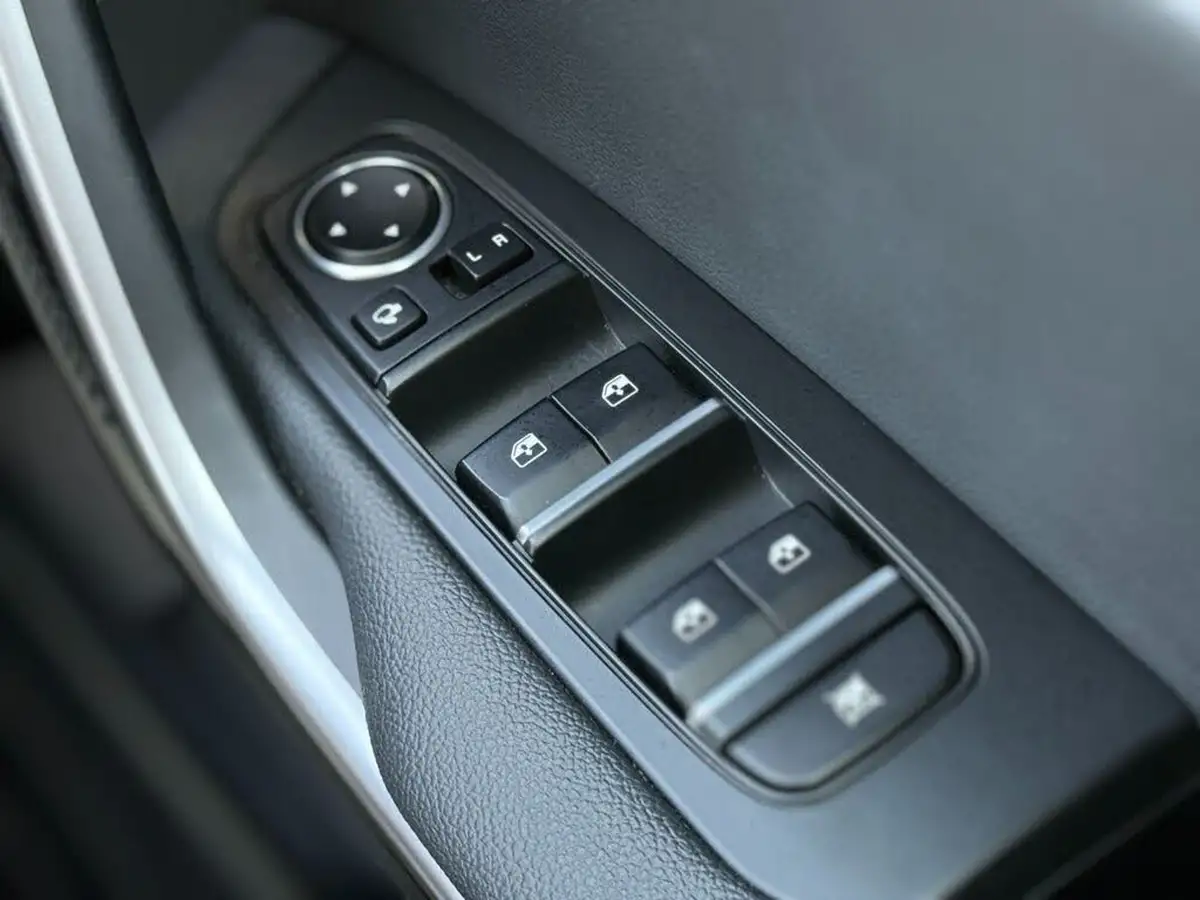 2022-kia-xceed-16-gdi-3-big-37