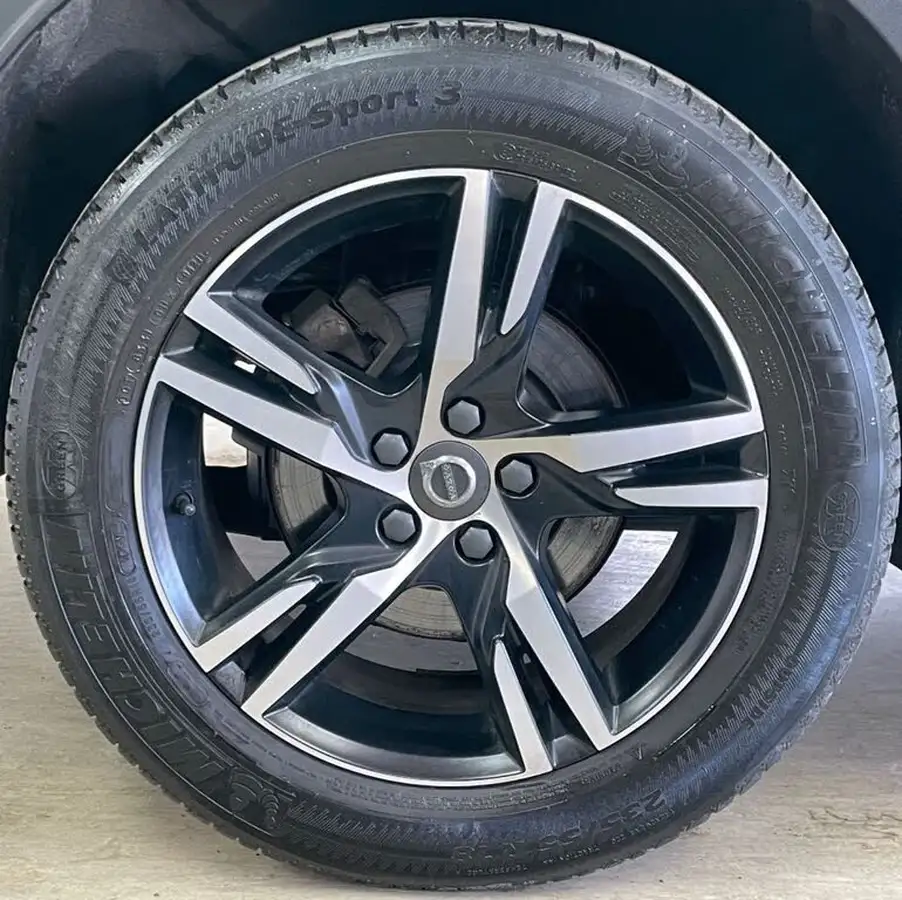 2019-volvo-xc40-20td-d3-r-design-awd-geartronic-big-16
