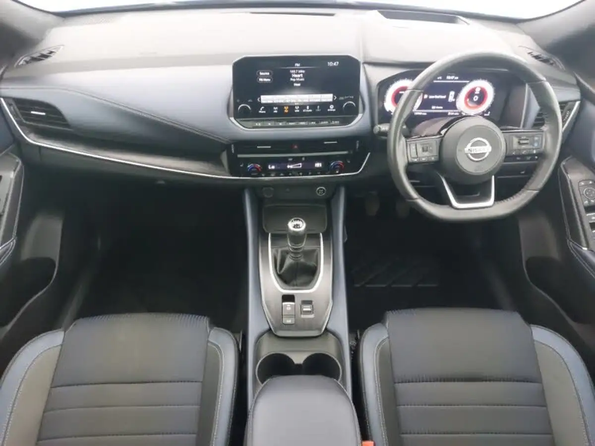2022-nissan-qashqai-13-dig-t-tekna-140ps-mild-hybrid-big-2