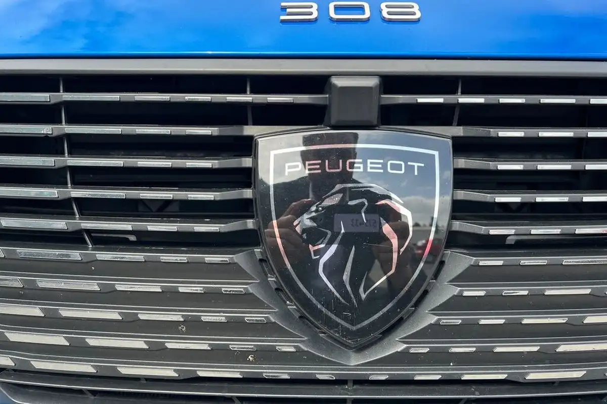 2023-peugeot-308-12-puretech-allure-premium-130ps-big-30