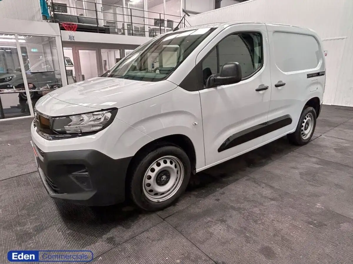2024-vauxhall-combo-15cdti-prime-100pseu6e-big-11