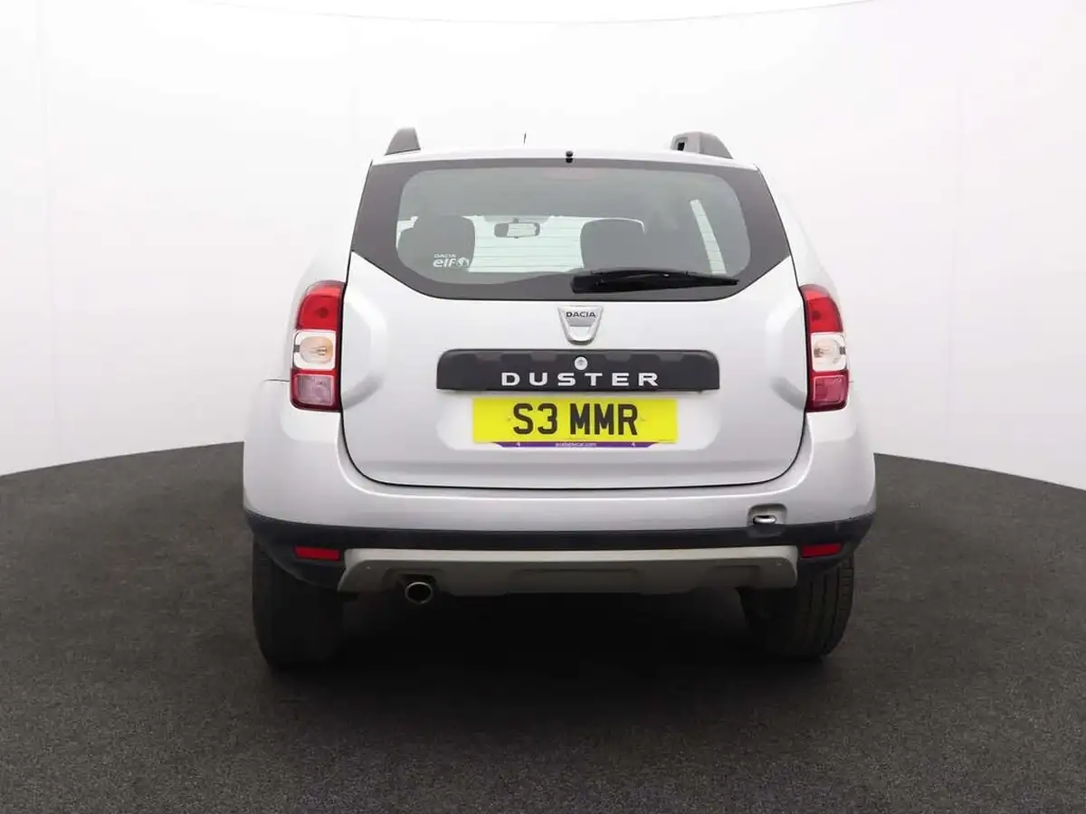 2017-dacia-duster-15dci-laureate-110bhp-ss-station-wagon-5d-auto-big-3