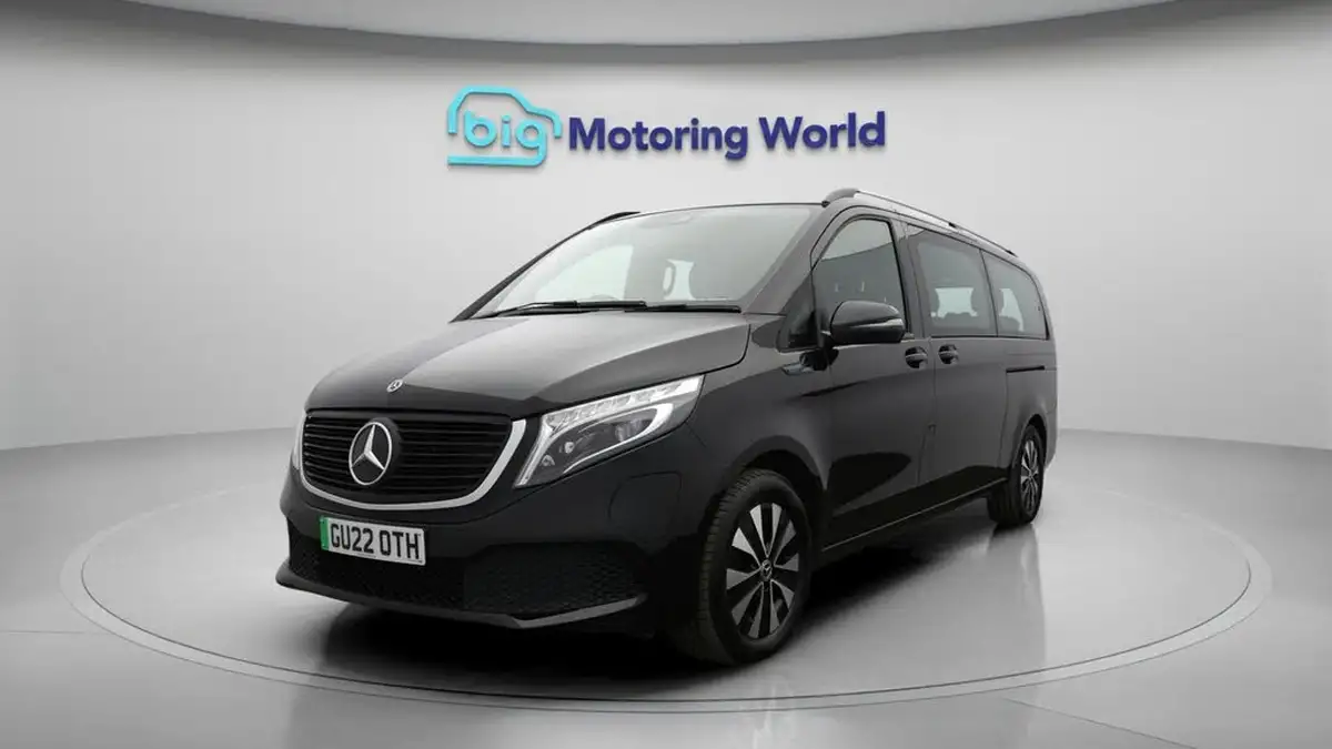 2022-mercedes-benz-eqv-e-eqv-300-sport-big-3