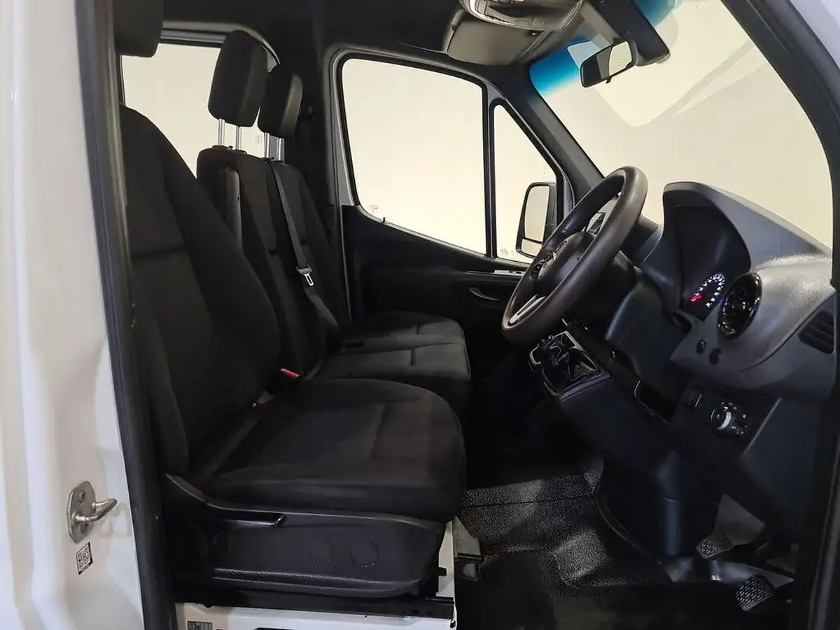 2021-mercedes-benz-sprinter-20cdi-315-l3h1-progressive-150pseu6dt-crewcab-big-2