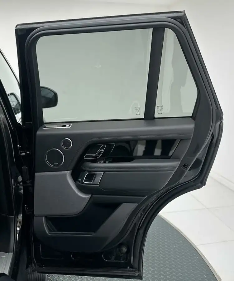 2018-land-rover-range-rover-30v6-sc-vogue-se-big-26