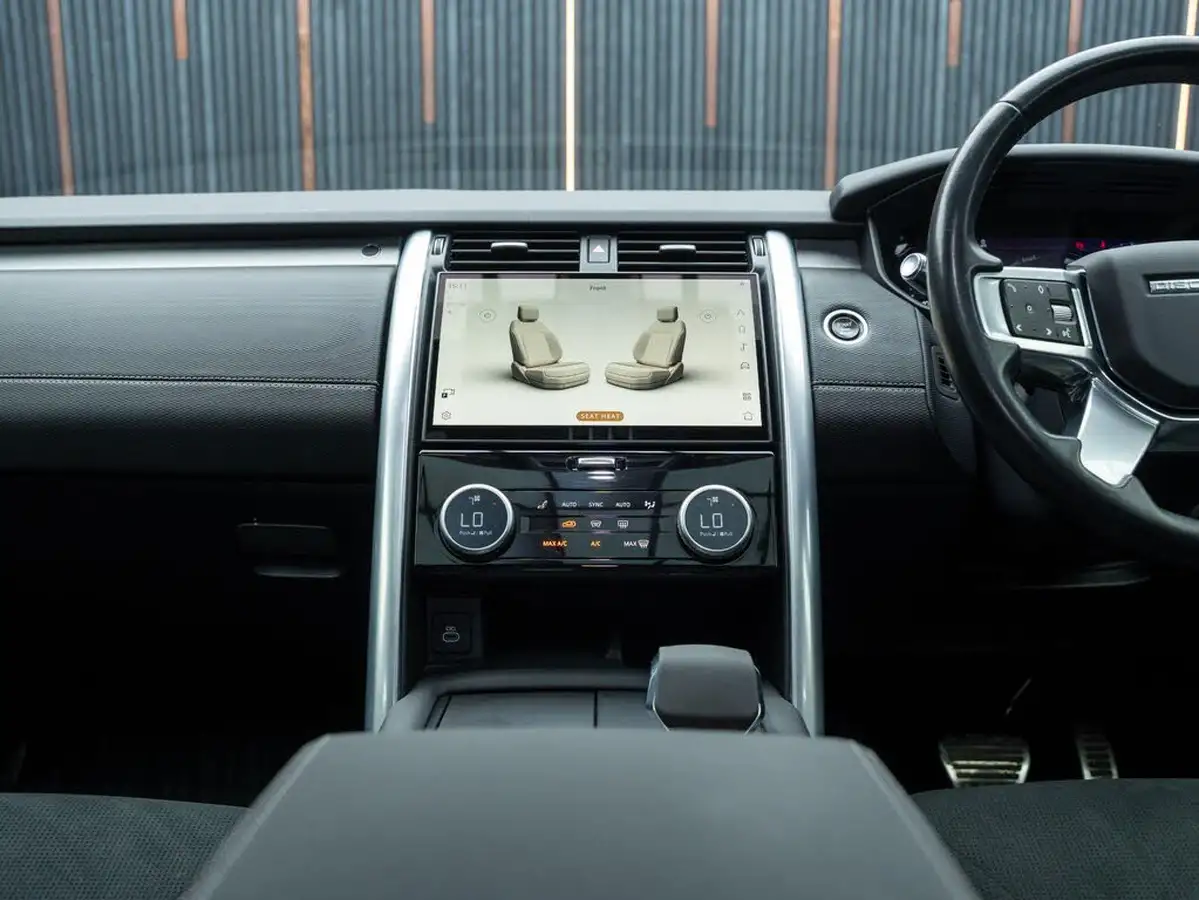 2021-land-rover-discovery-30-d250-r-dynamic-se-250ps-big-23