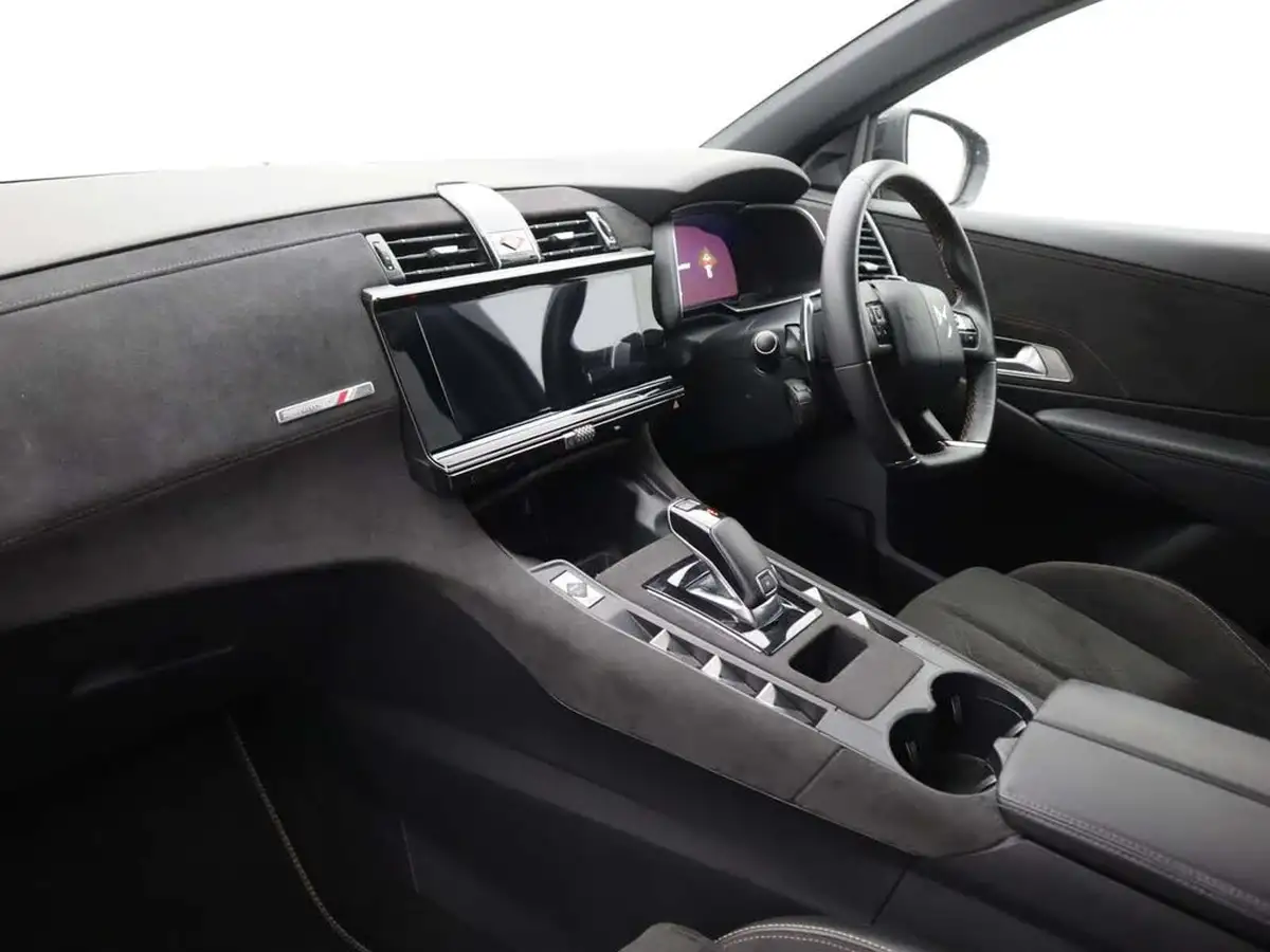 2020-ds-ds-7-crossback-16-puretech-performance-line-180ps-big-14
