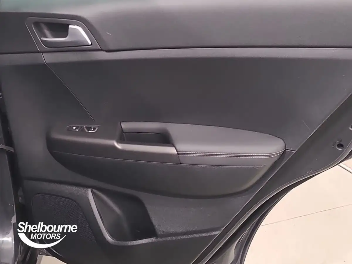 2021-kia-sportage-16-gdi-2-big-17