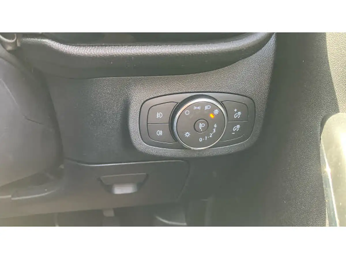 2022-ford-fiesta-10t-active-100ps-big-23