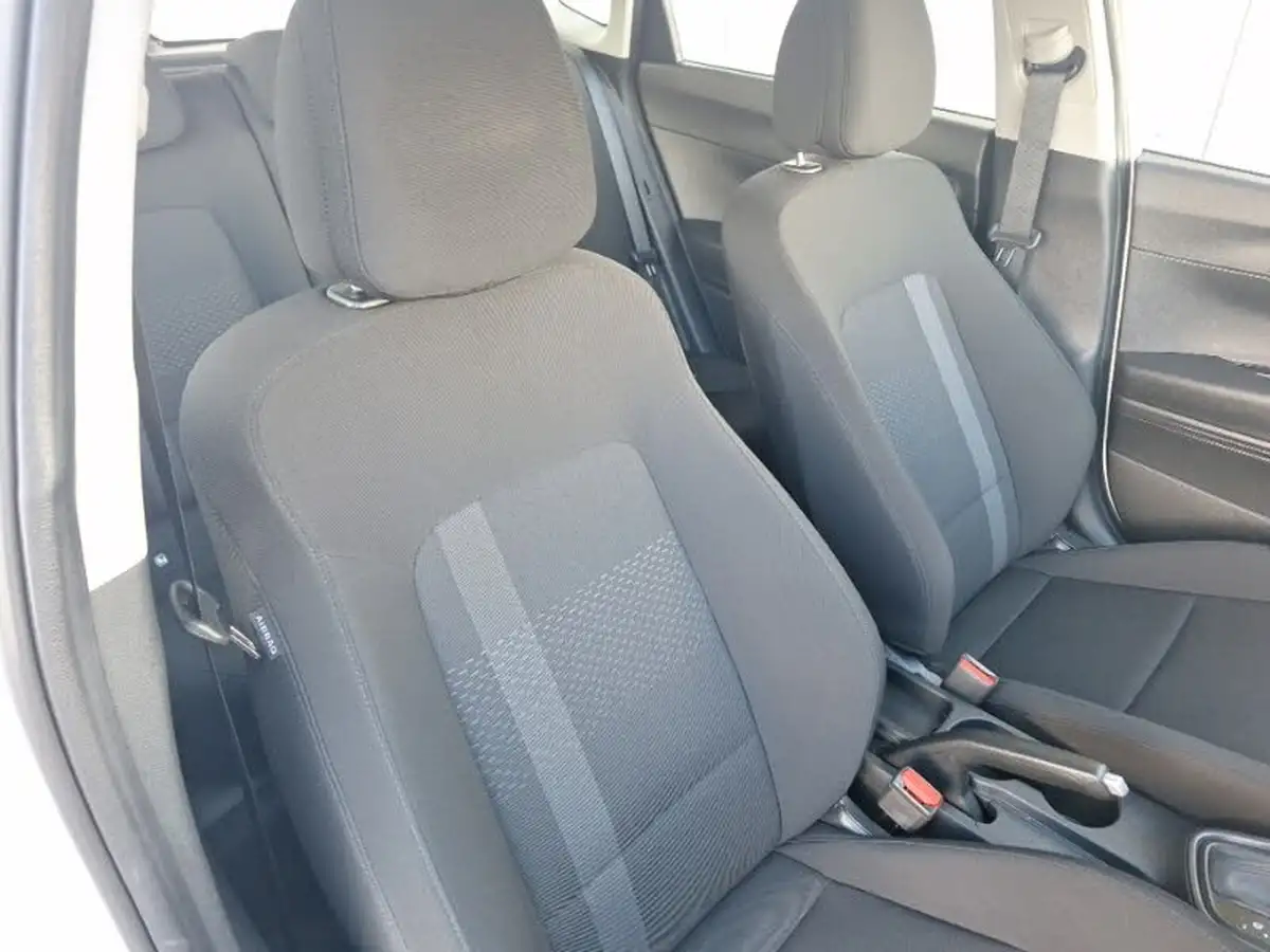 2024-hyundai-i20-10-t-gdi-advance-dct-big-18