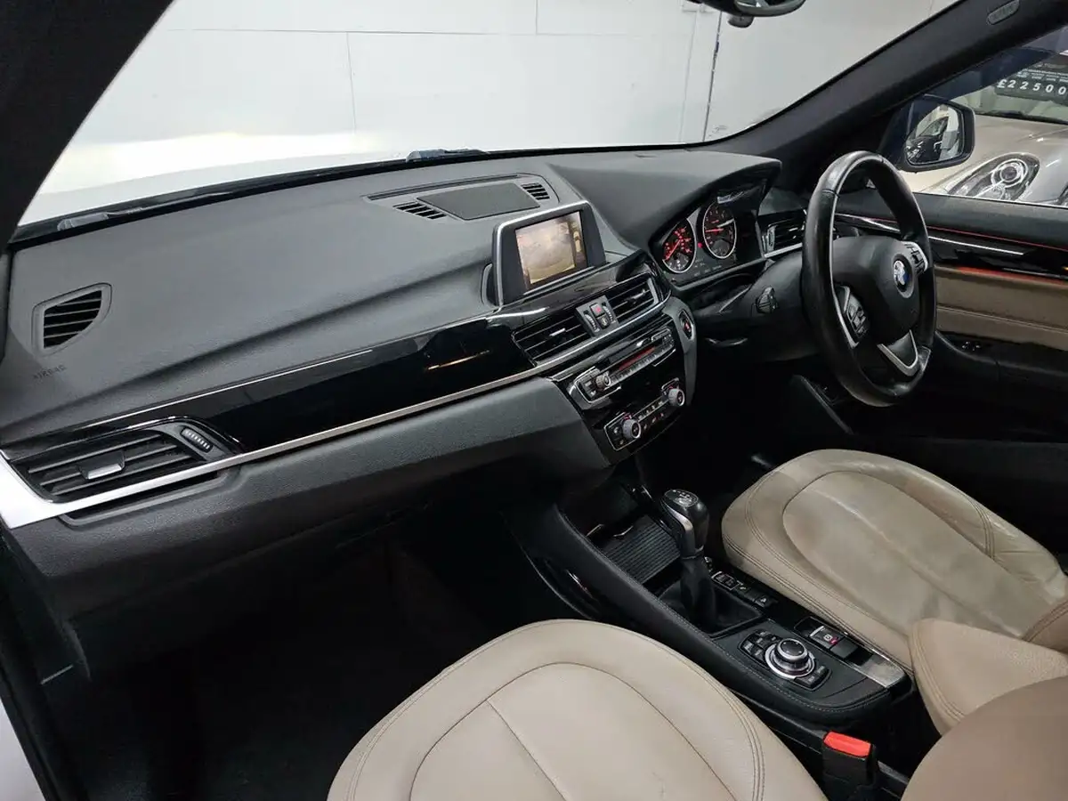 2016-bmw-x1-20-xdrive20i-xline-big-17