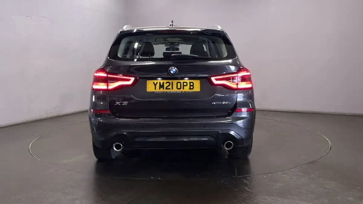 2021-bmw-x3-20-xdrive-30e-se-big-6