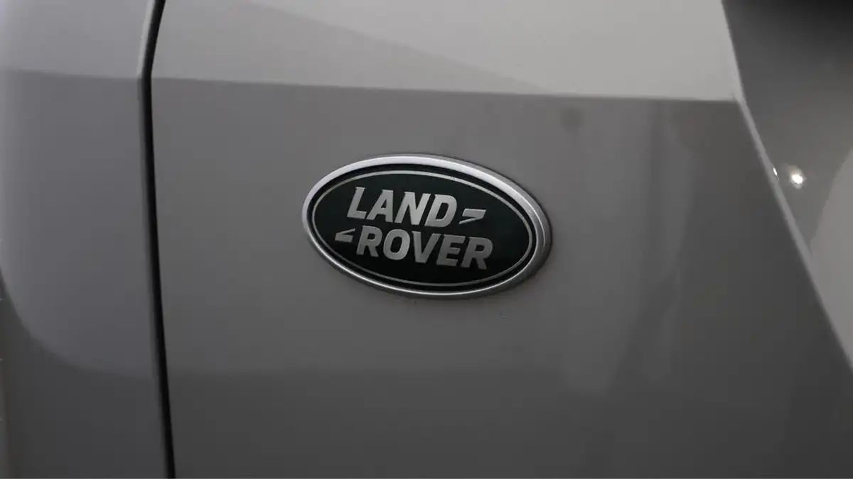 2021-land-rover-range-rover-evoque-15-p300e-r-dynamic-hse-big-20