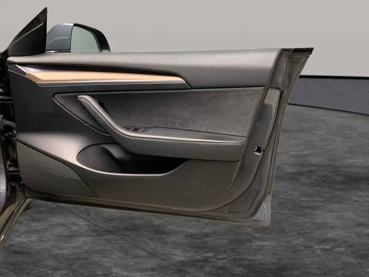 2021-tesla-model-3-e-long-range-awd-big-37