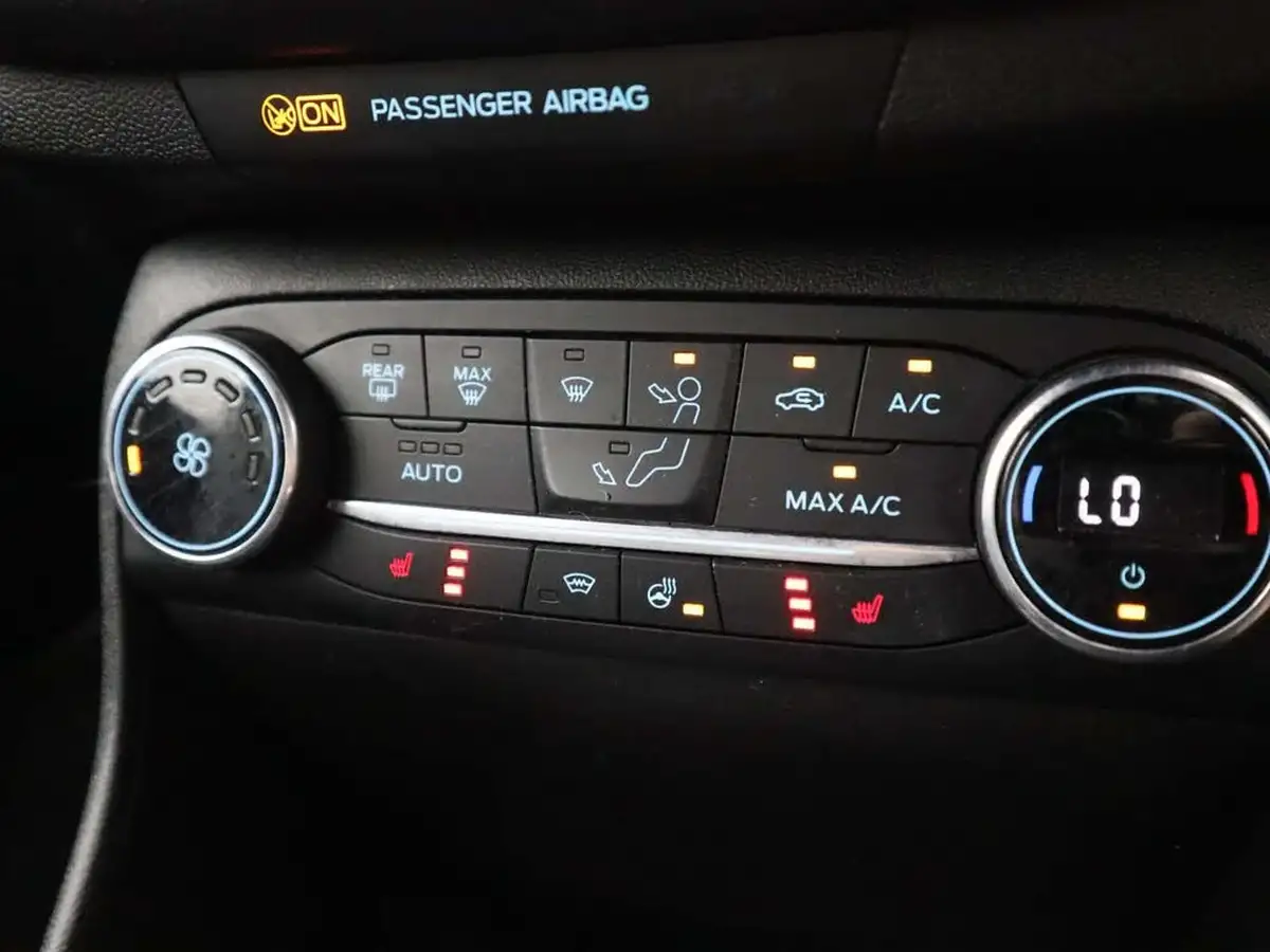 2018-ford-fiesta-10t-st-line-x-140ps-3d-big-29