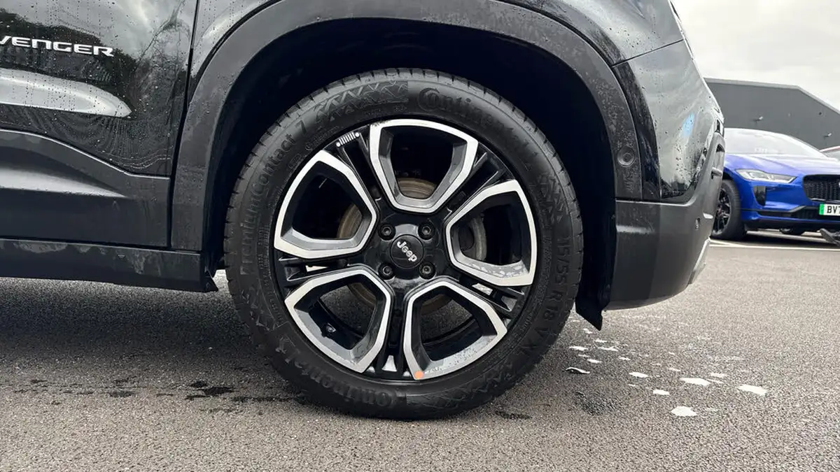 2024-jeep-avenger-12-gse-summit-big-19