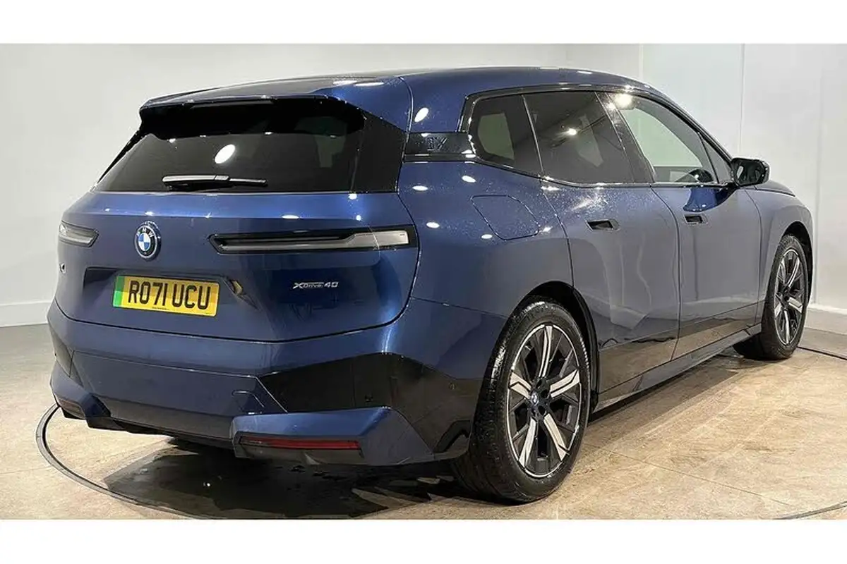 2022-bmw-ix-e-xdrive-40-m-sport-big-8
