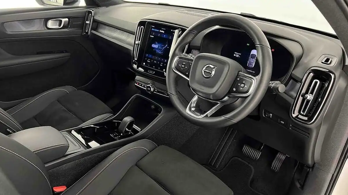2022-volvo-c40-e-twin-recharge-pro-big-14