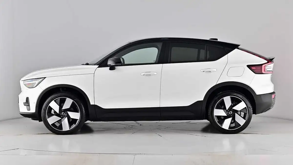 2022-volvo-c40-e-twin-recharge-pro-big-62