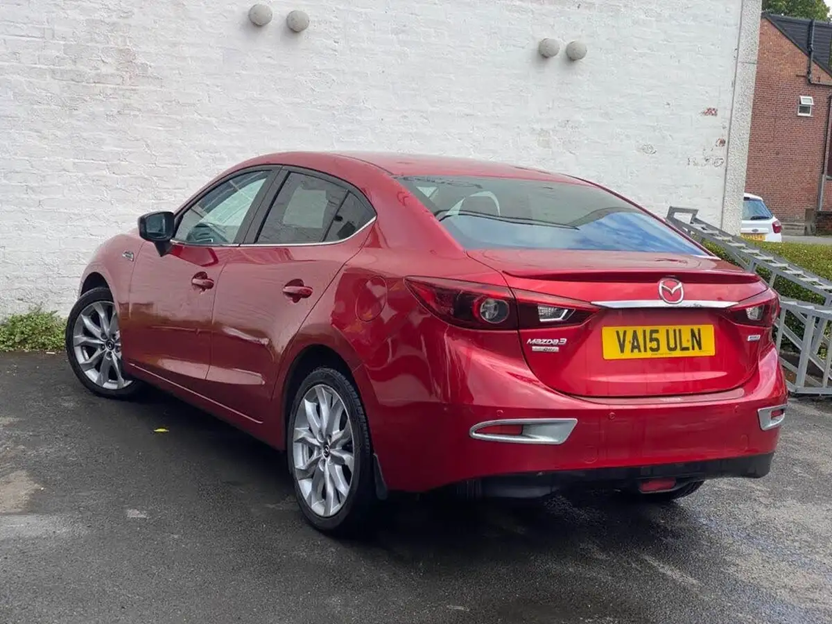 2015-mazda-mazda3-20-sport-nav-120ps-fastback-4d-big-8