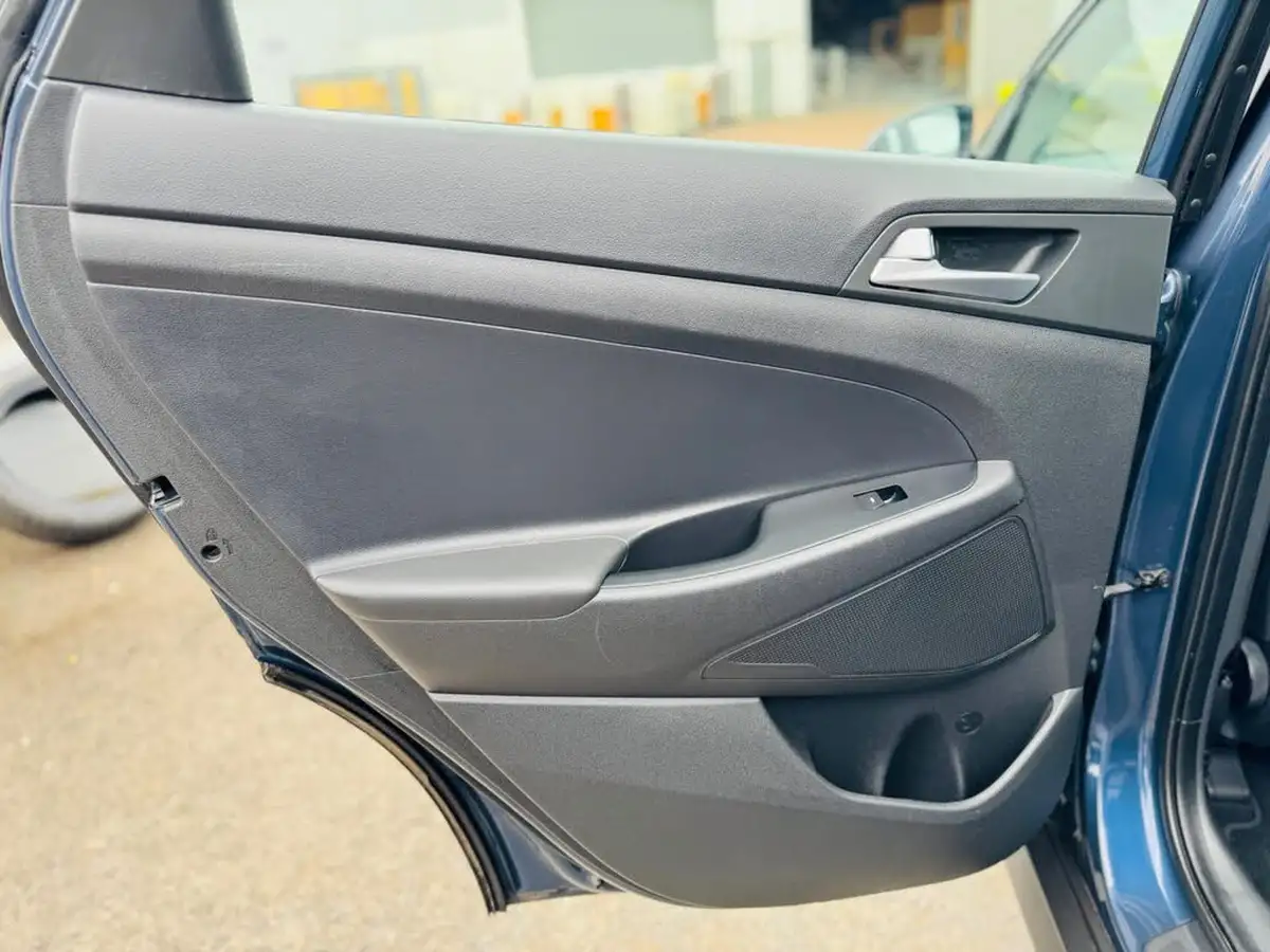 2017-hyundai-tucson-17crdi-blue-drive-se-nav-141ps-dct-big-41