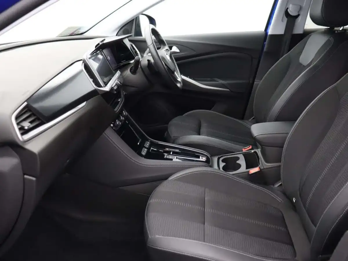 2023-vauxhall-grandland-16-gs-225ps-big-29