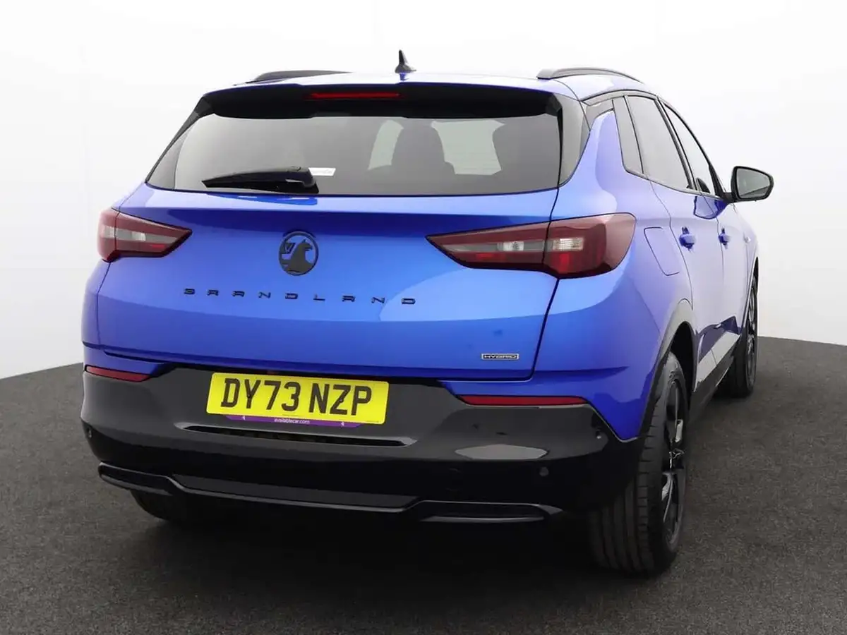 2023-vauxhall-grandland-16-gs-225ps-big-5