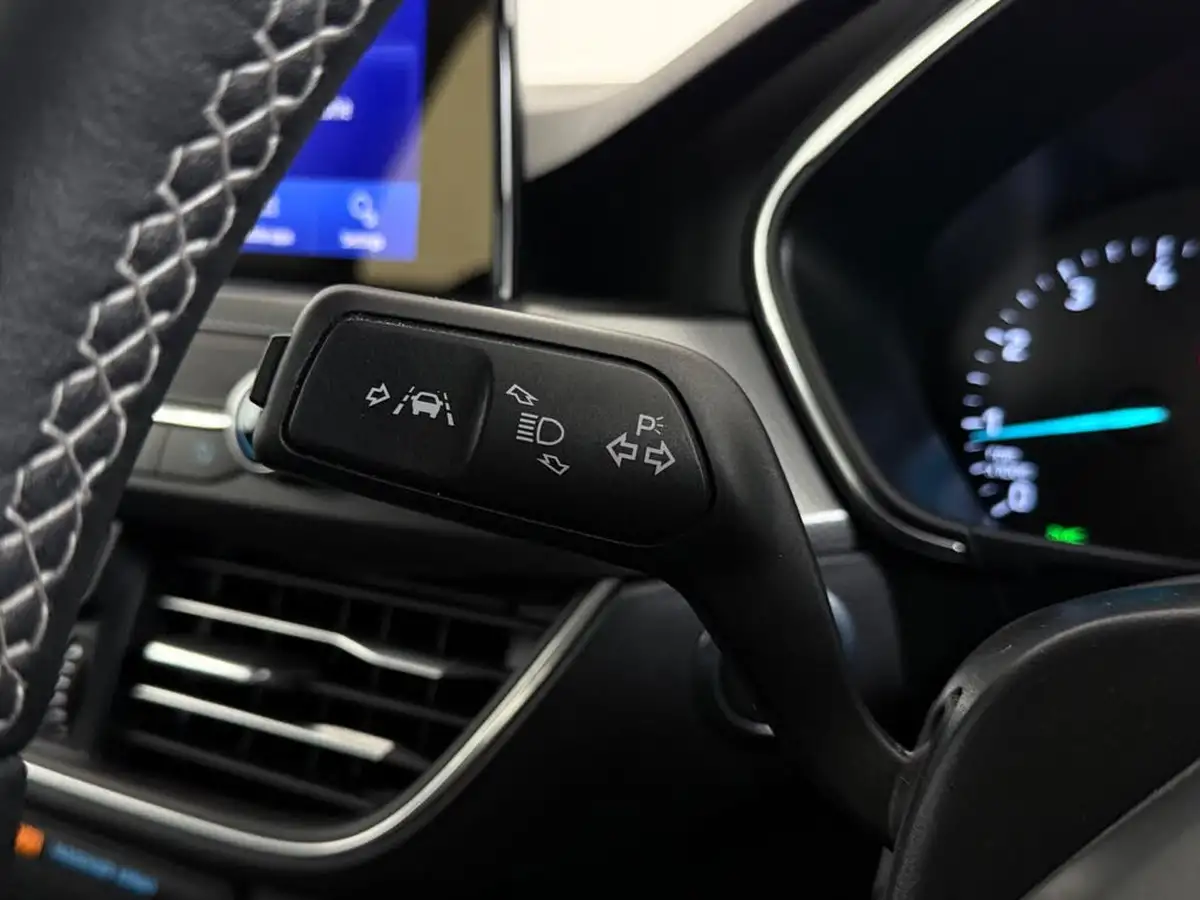 2020-ford-focus-15t-titanium-x-hatchback-big-29