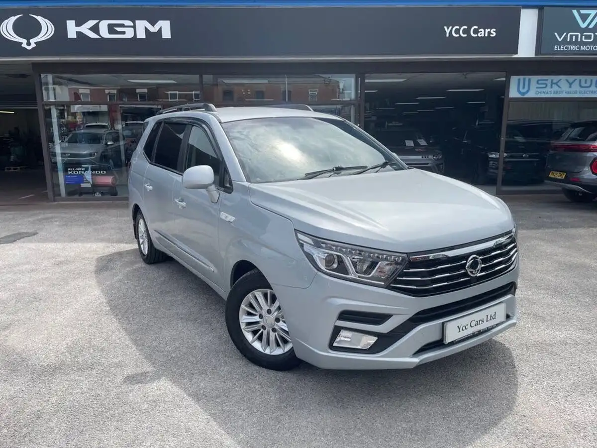 2019-kgm-ssangyong-turismo-22td-ex-big-0