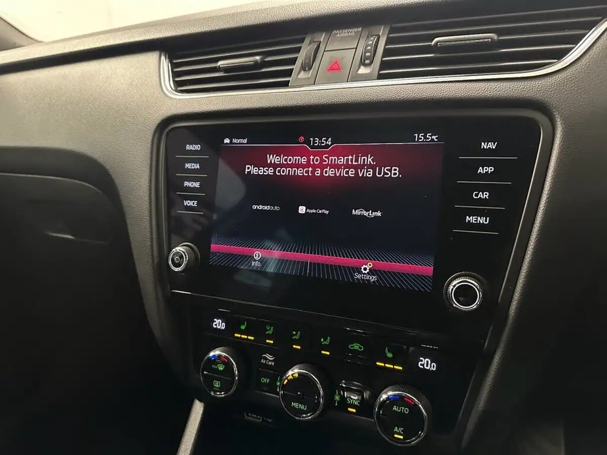 2019-skoda-octavia-20-tsi-vrs-challenge-hatchback-dsg-big-27