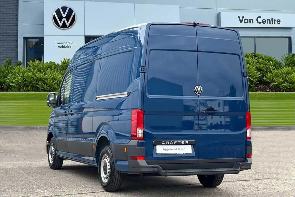 2025-volkswagen-crafter-20tdi-cr35-mwb-commerce-140pseu6d-panel-van-big-2