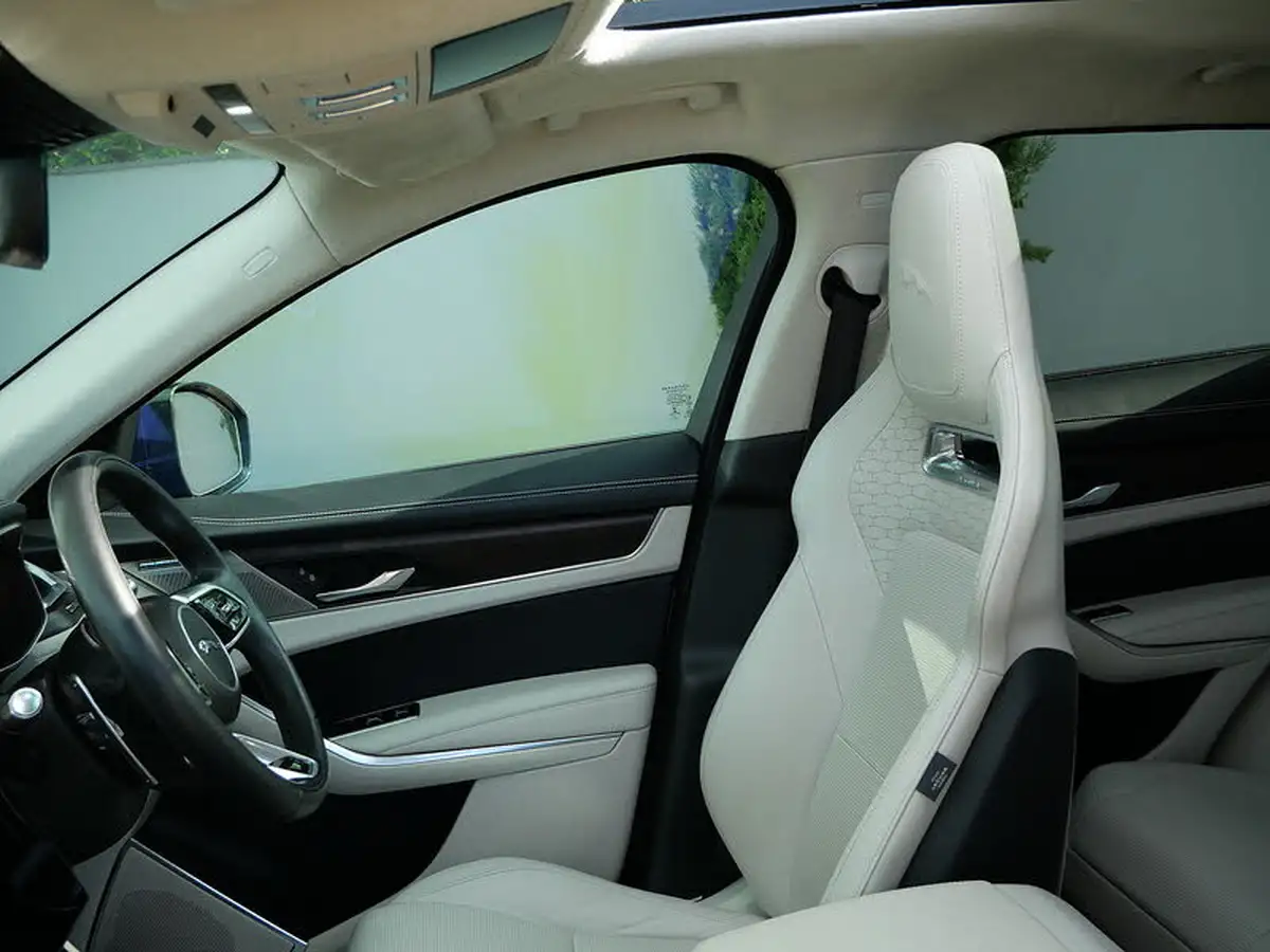 2022-jaguar-f-pace-20-p400e-r-dynamic-hse-big-23