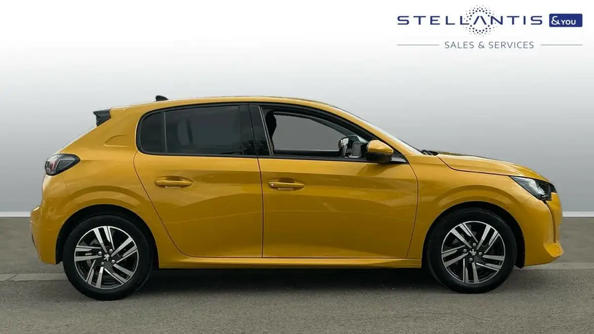 2021-peugeot-208-12-puretech-allure-premium-100bhp-big-1