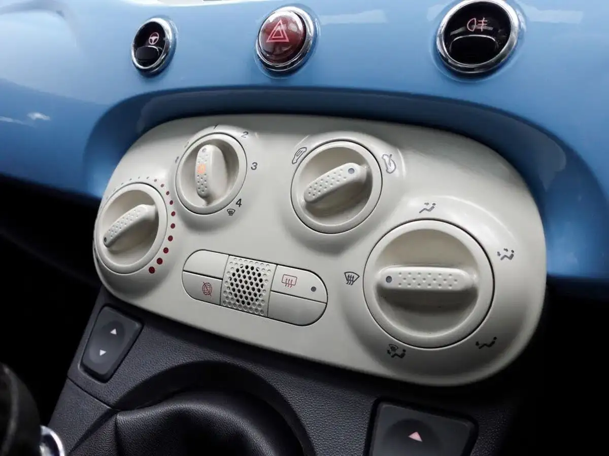 2014-fiat-500-12-lounge-big-24