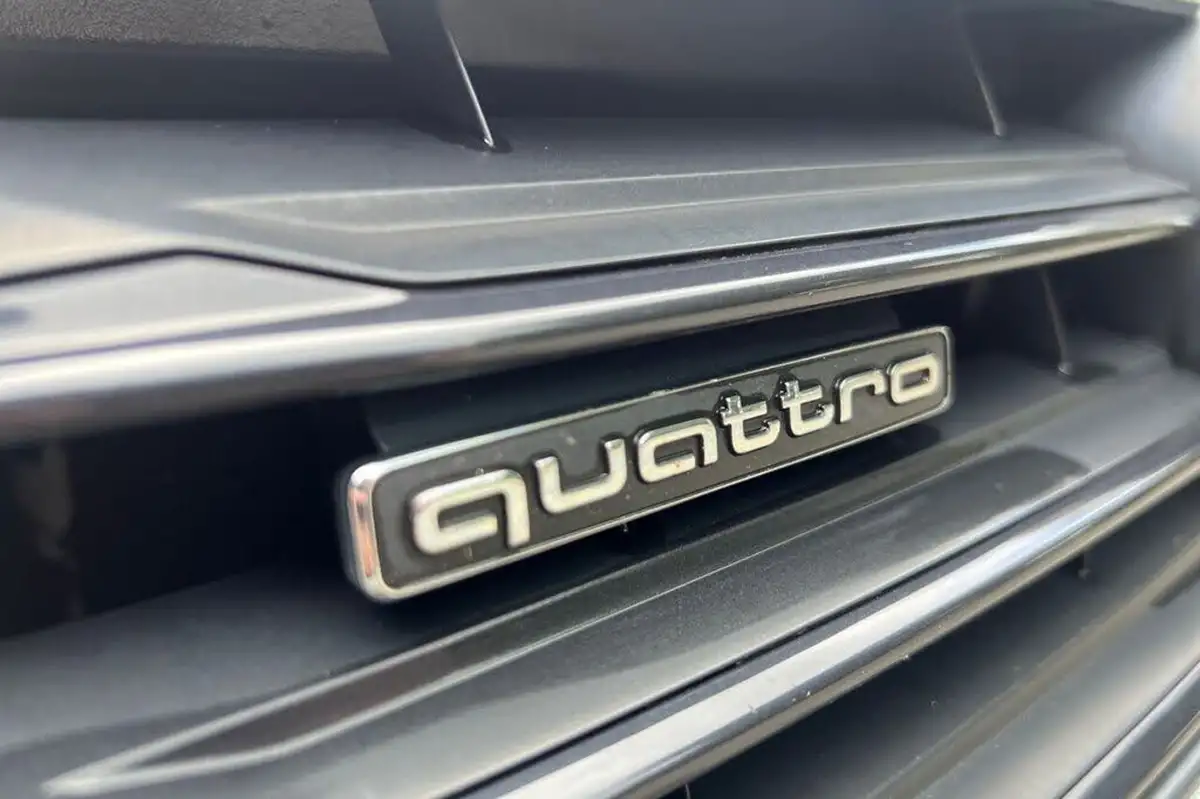 2017-audi-a4-20-tdi-quattro-black-edition-big-20