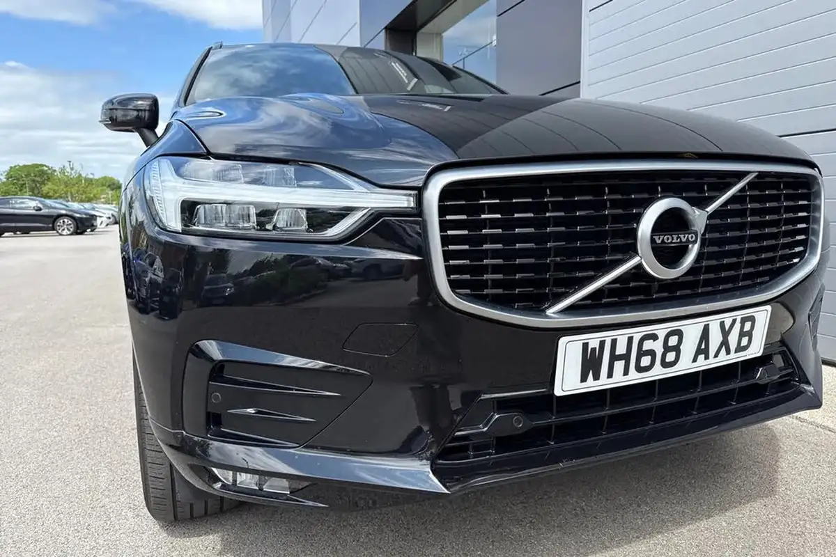 2018-volvo-xc60-20td-d4-r-design-4x4-geartronic-big-8