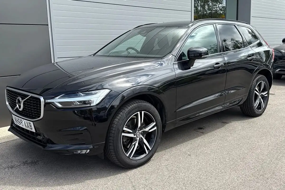2018-volvo-xc60-20td-d4-r-design-4x4-geartronic-big-32