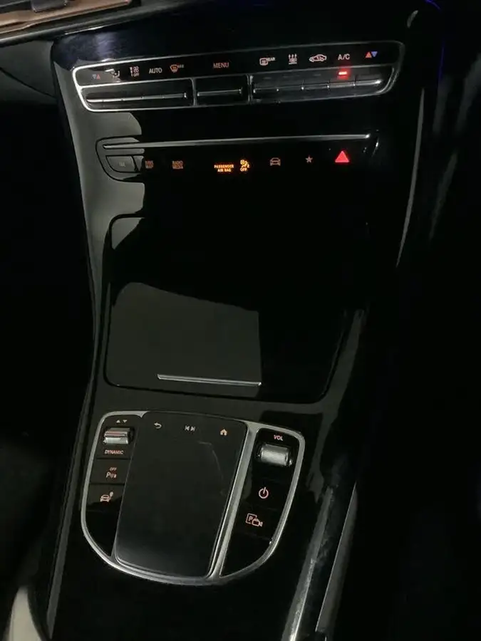 2021-mercedes-benz-eqc-e-eqc-400-sport-big-26