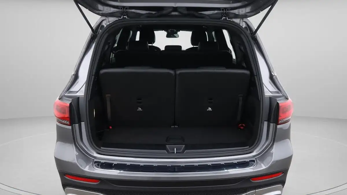 2021-mercedes-benz-glb-class-13-glb200-amg-line-8g-tronic-big-21