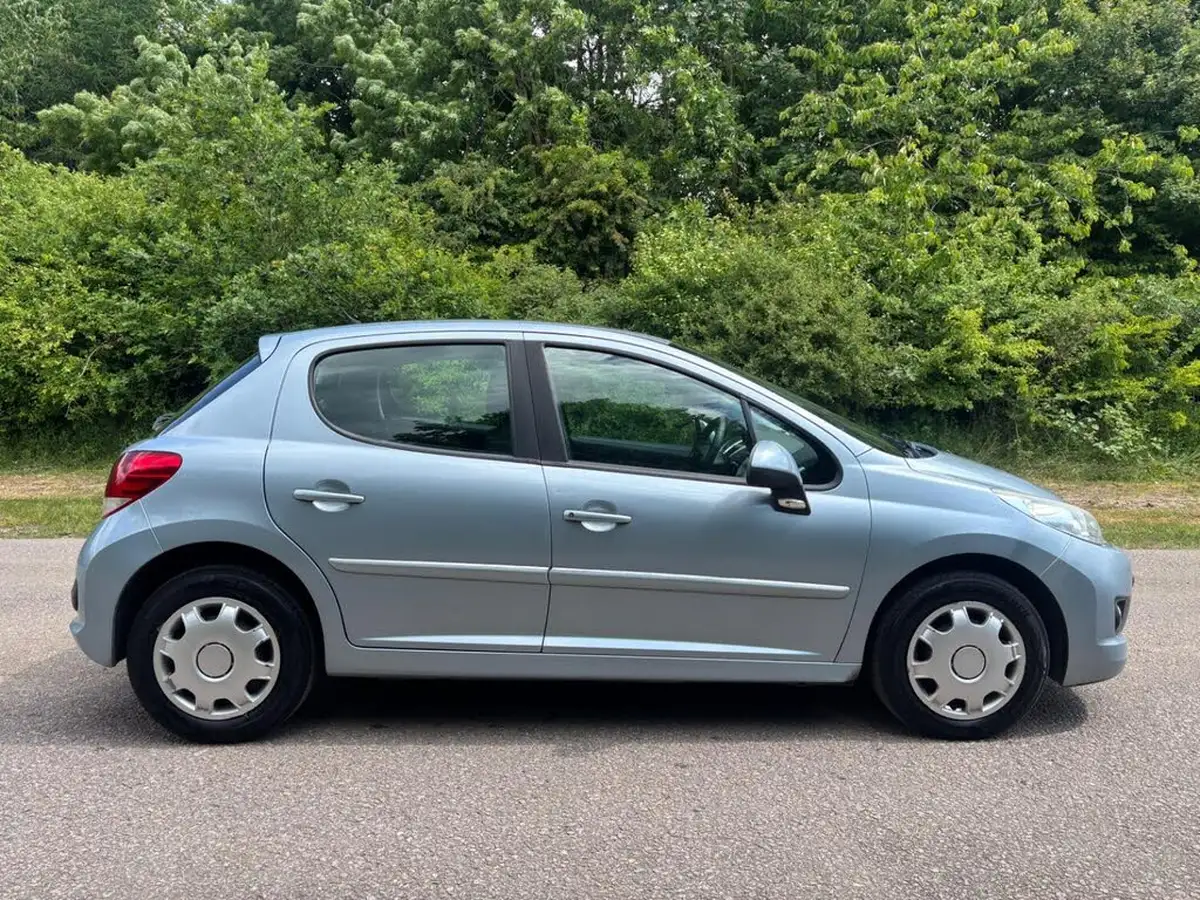 2011-peugeot-207-14-active-75-5d-1360cc-big-12