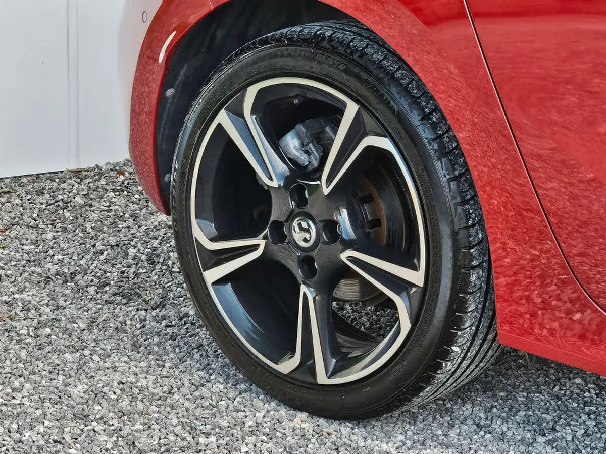 2020-vauxhall-corsa-12-turbo-elite-nav-premium-big-17