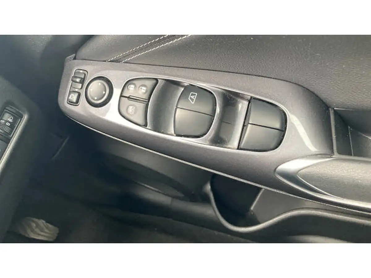2023-nissan-juke-10-dig-t-n-connecta-dct-big-24
