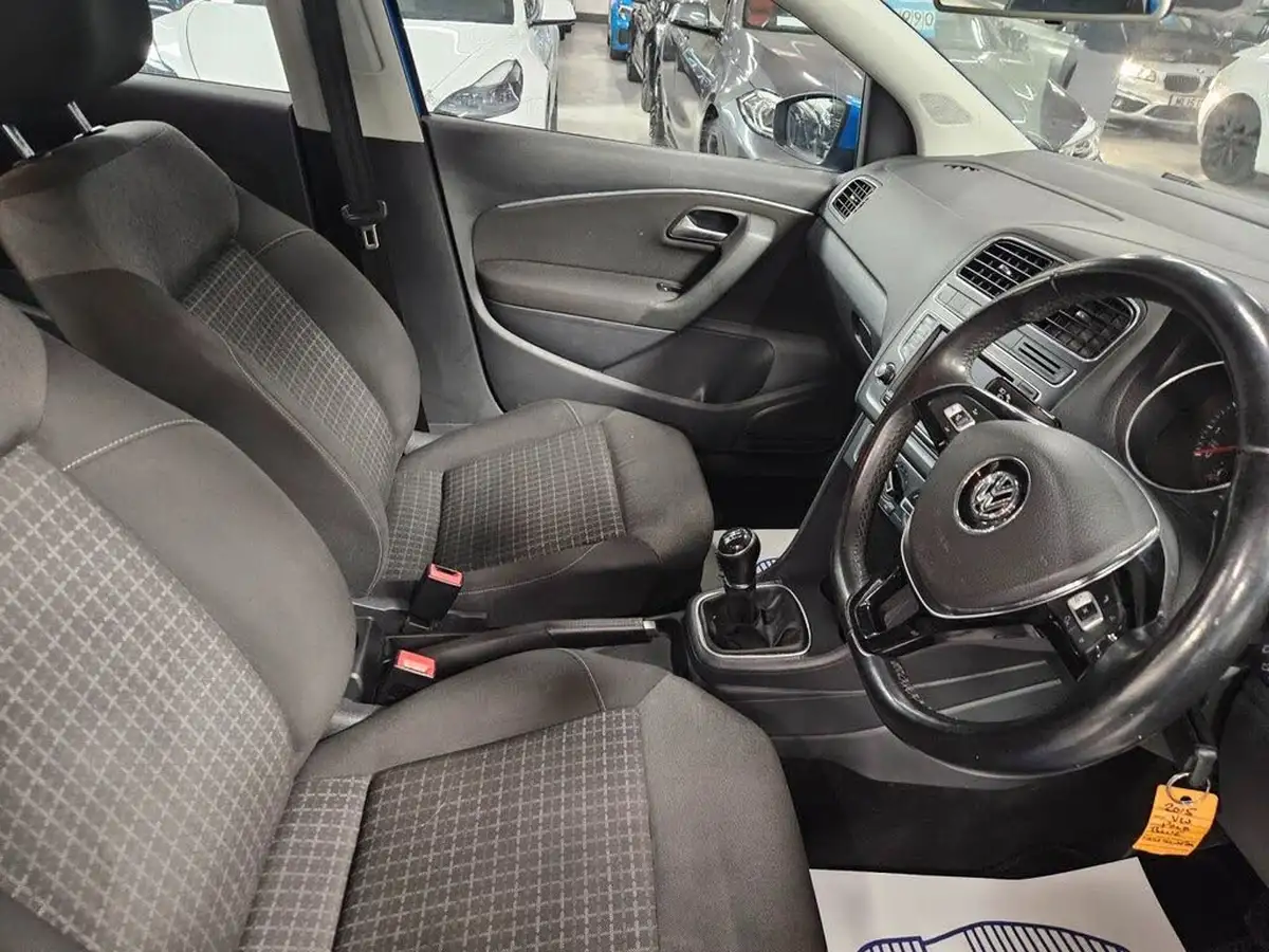 2015-volkswagen-polo-10-se-60ps-5d-big-29