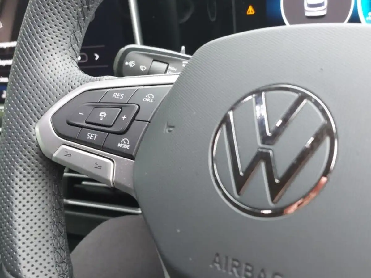 2024-volkswagen-tiguan-20tdi-r-line-150ps-big-12