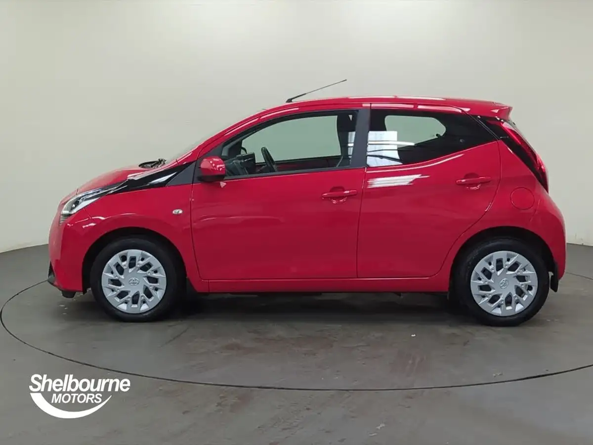 2021-toyota-aygo-10-vvt-i-x-play-tss-big-13