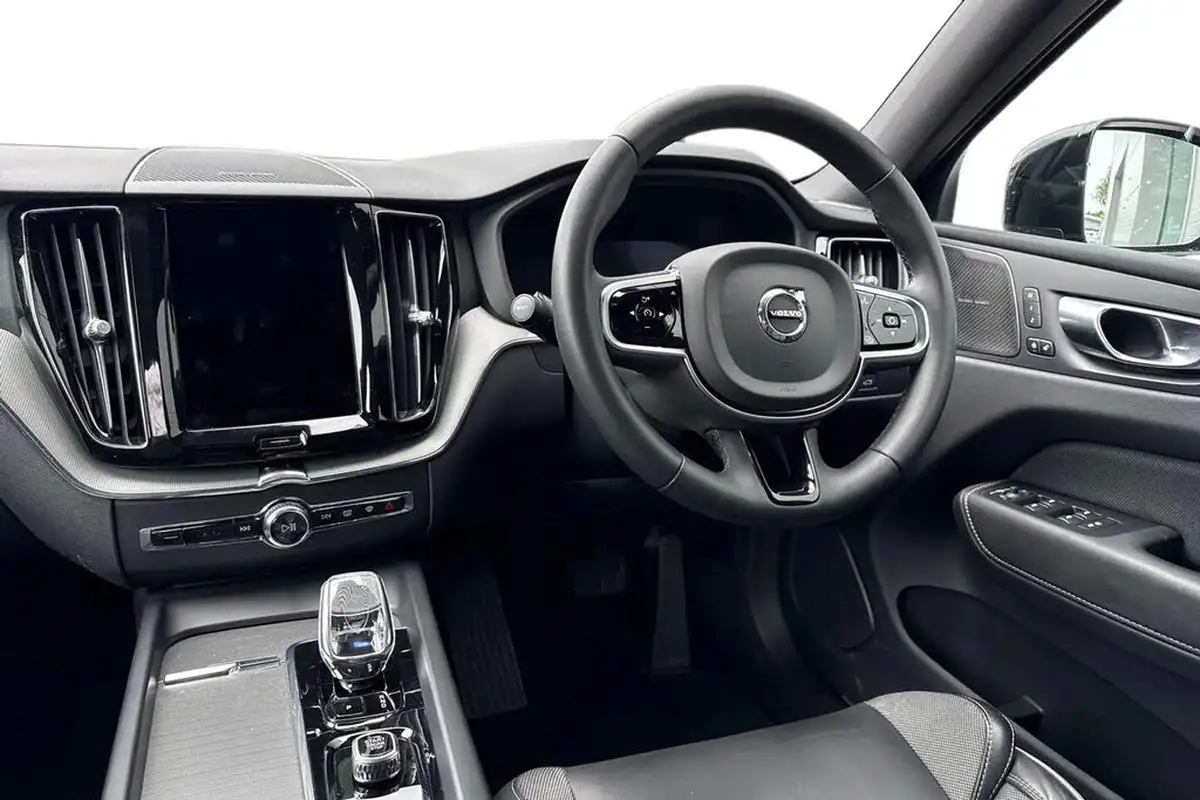 2023-volvo-xc60-20td-b4-plus-big-17