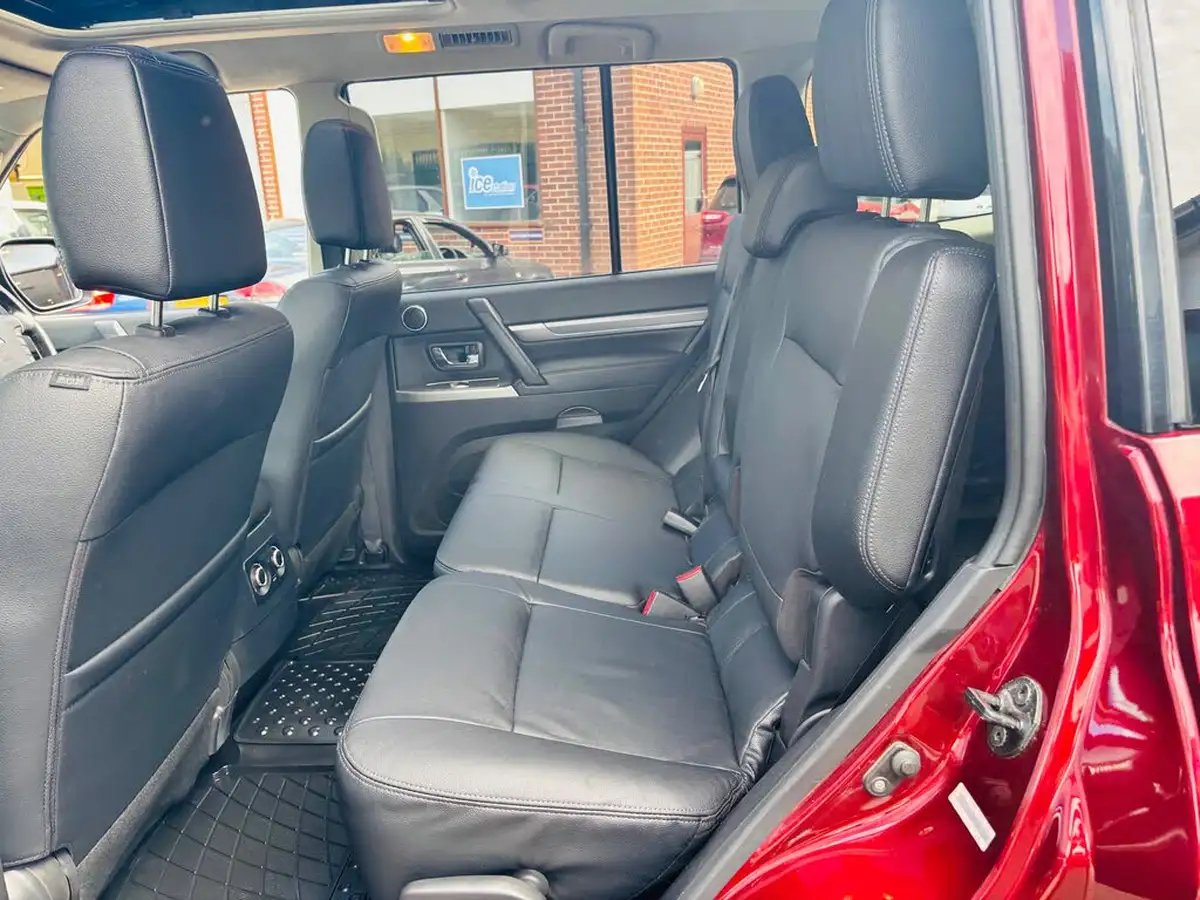 2018-mitsubishi-shogun-32td-sg3-big-8