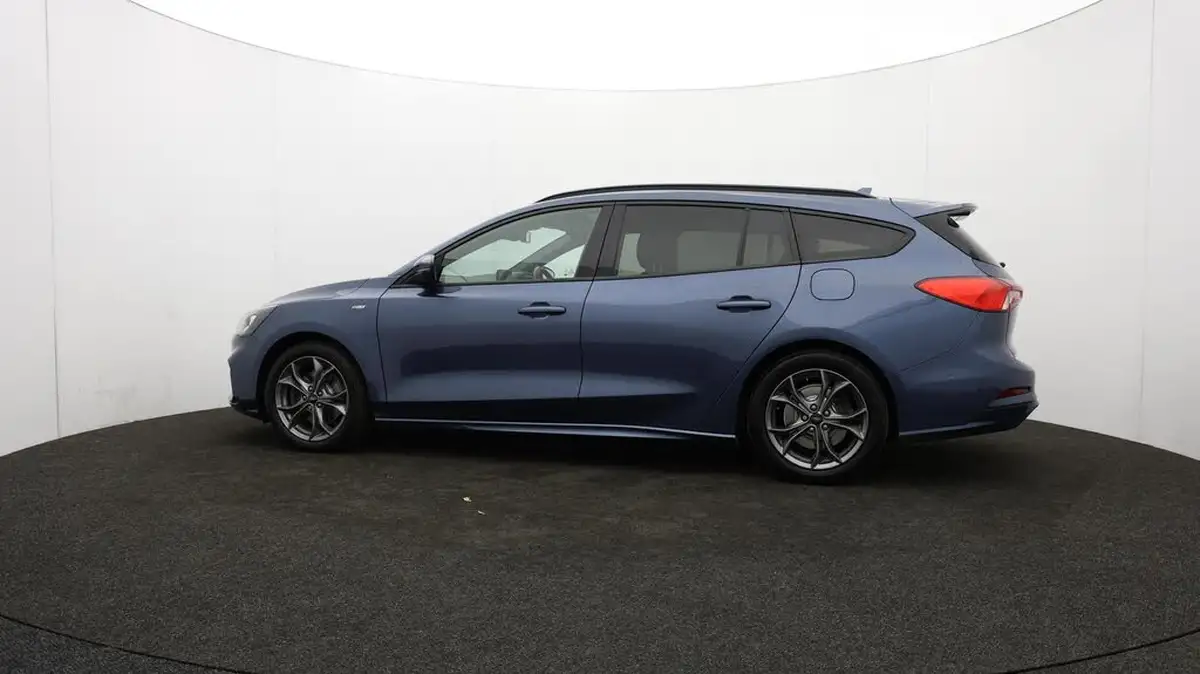 2021-ford-focus-15-st-line-estate-big-72