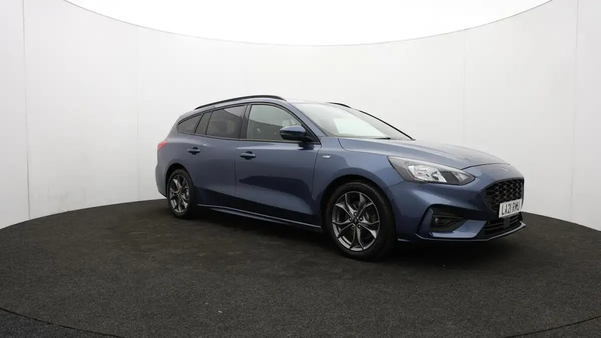 2021-ford-focus-15-st-line-estate-big-48